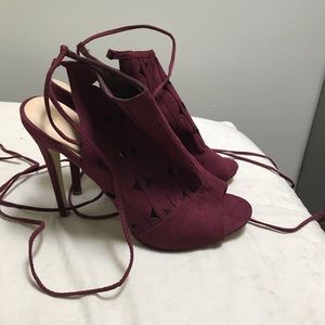 NEVER WORN four inch heel